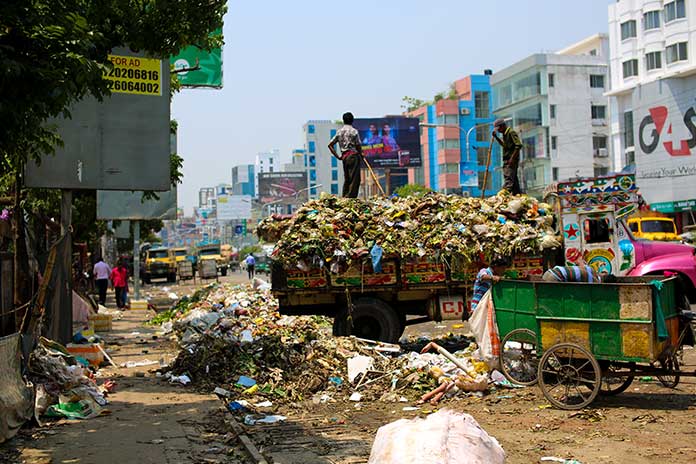 This Crazy Food Waste Amount That Every Indian Person Puts In The Trash Every Month